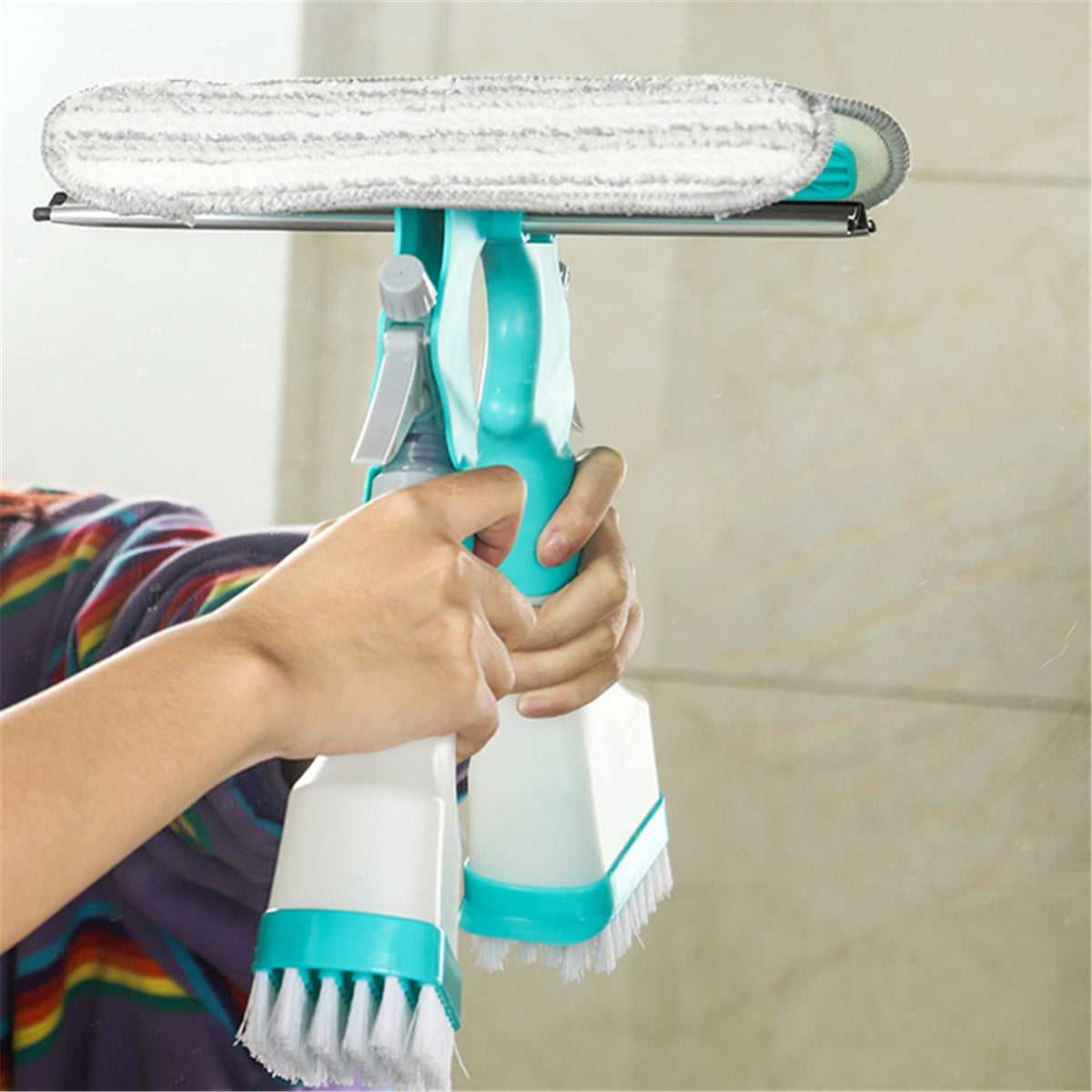 4-in-1 Window Cleaning Kit with Spray Bottle, Squeegee, Wiper and Scrub Head - Image 4